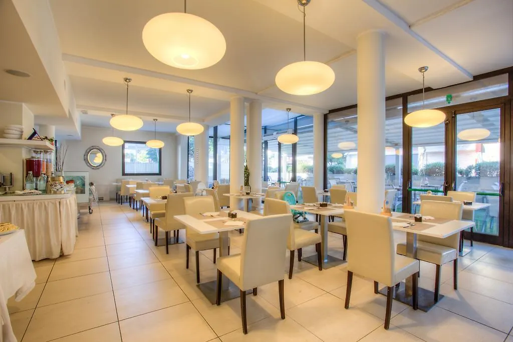 Ferretti Beach Hotel Rimini